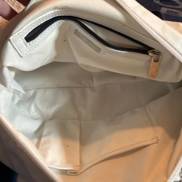 Tosca Blu white leather purse - Picture 6 of 6